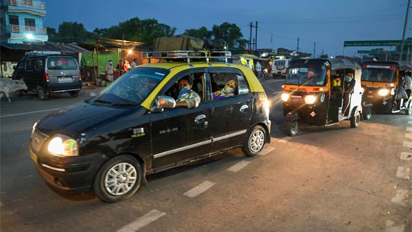 குண்டும் குழியுமான சாலைகளுக்கு பை-பை சொல்லுங்க... தயாராகுகிறது பள்ளங்களை தேடி அடைக்கும் ரோபோ வாகனம்...