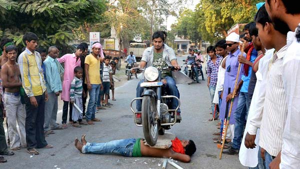 வரலாற்றிலேயே முதல் முறை... சிக்கிய ஒவ்வொருவருக்கும் 2 லட்ச ரூபாய் அபராதம்... சினிமா பாணியில் அதிரடி