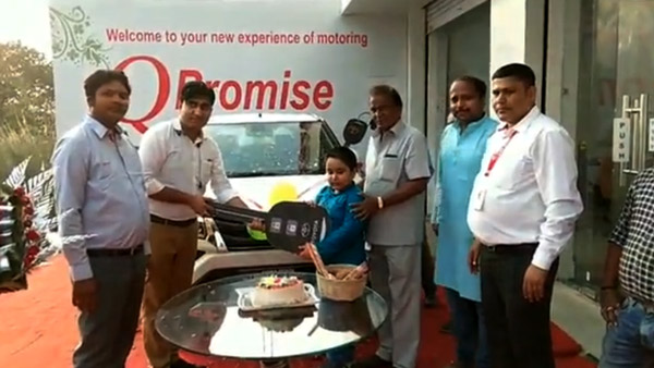 அர்பன் க்ரூஸரின் டெலிவிரி பணியை துவங்கியது டொயோட்டா! முன்பதிவு செய்தவர்களை கையிலேயே பிடிக்கமுடியாதே