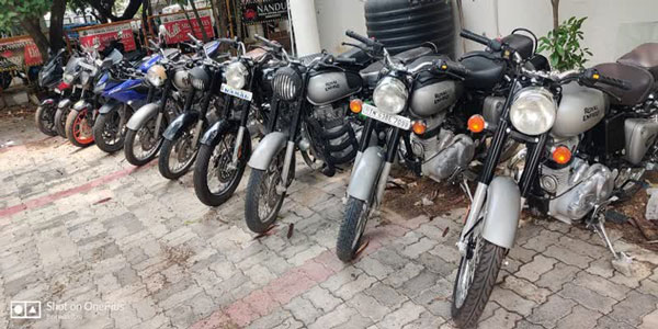 தண்ணி காட்டிய கொள்ளை கும்பல்... தனி ஆளாக நின்று 26 பைக்குகளை மீட்டெடுத்த சென்னை சூப்பர் காப்...