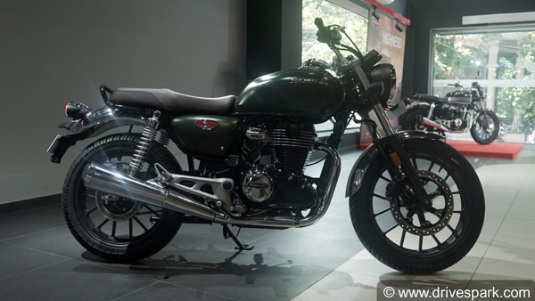 ராயல் என்பீல்டு ஆதிக்கம்... 200 சிசி - 500 சிசி செக்மெண்ட்டில் அதிகம் விற்பனையாகும் பைக் எதுன்னு தெரியுமா?