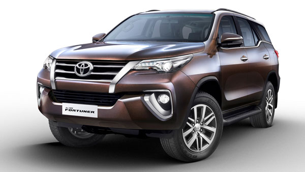 ஜேம்ஸ் பாண்டின் தீவிர ரசிகராம்... 34 லட்ச ரூபாயை அசால்டாக வாரி இறைத்த இளைஞர்... வாயடைத்துபோன உறவினர்கள்...