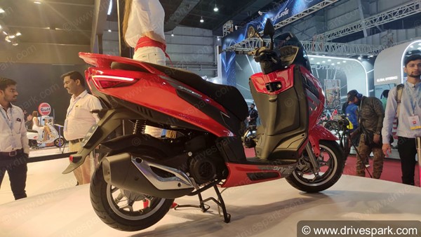 ஏப்ரிலியா எஸ்எக்ஸ்ஆர்160 மேக்ஸி ஸ்கூட்டர் விரைவில் அறிமுகமாகிறது