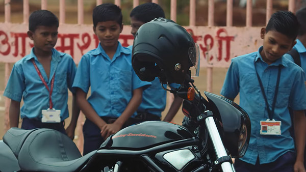 இந்தியாவில் ஹார்லி-டேவிட்சன் என்ன செய்தது என கேட்பவர்களுக்கான விடை... இதோ வீடியோவாக!! இதுபோதும்...
