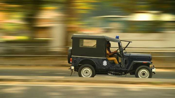 சாதாரண மக்களுக்கு மட்டும் அபராதமா? போலீஸ் வாகனங்களில் இனி இவை எதுவும் இருக்க கூடாது... அதிரடி உத்தரவு...