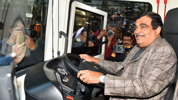 சாலை விபத்துக்களால் இந்தியாவின் ஜிடிபி-யில் எவ்வளவு இழப்பு ஏற்படுகிறது தெரியுமா? மத்திய அமைச்சர் கவலை
