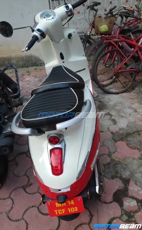 கேமிராவின் கண்களில் சிக்கிய இரு புதுமுக ஸ்கூட்டர்கள்... இந்த ஸ்கூட்டர்கள் எந்த நிறுவனத்தின் தயாரிப்பு என தெரியுமா?