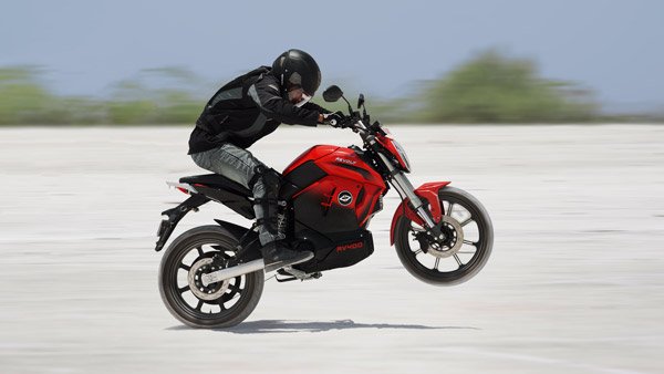 ரிவோல்ட் எலக்ட்ரிக் பைக்குகளின் விலைகள் ரூ.15,000 வரையில் அதிகரிப்பு!! இனி இவற்றின் விலை இதுதான்..