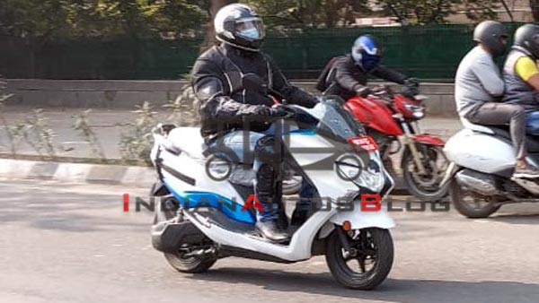 கேமிராவின் கண்களில் சிக்கிய சைலென்சர் இல்லா பர்க்மேன் ஸ்கூட்டர்... ஆவலை எகிர செய்யும் புகைப்படங்கள்!!