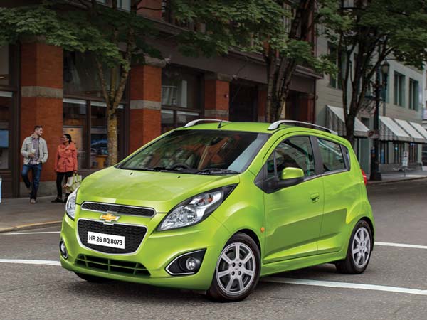 இந்தியாவில் இருந்து வெளிநாடுகளுக்கு பறக்கும் டாப்-10 கார்கள் இவைதான்!! முதலிடத்தில் எந்த கார் தெரியுமா?