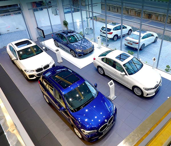 கொரோனாவிற்கு மத்தியிலும் BMW கார்களை வாங்கி குவித்துள்ள இந்தியர்கள்!! 2020ல் எத்தனை கார் விற்பனையாகியுள்ளதா?!