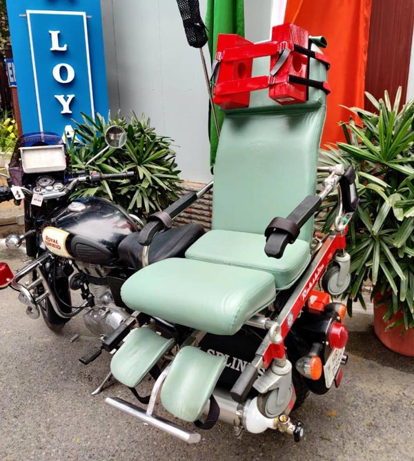 பாதுகாப்பு படை வீரர்களுக்காக களமிறங்கிய ராயல் என்பீல்டு பைக் ஆம்புலன்ஸ்கள்... உருவாக்கியது யார்னு தெரியுமா?