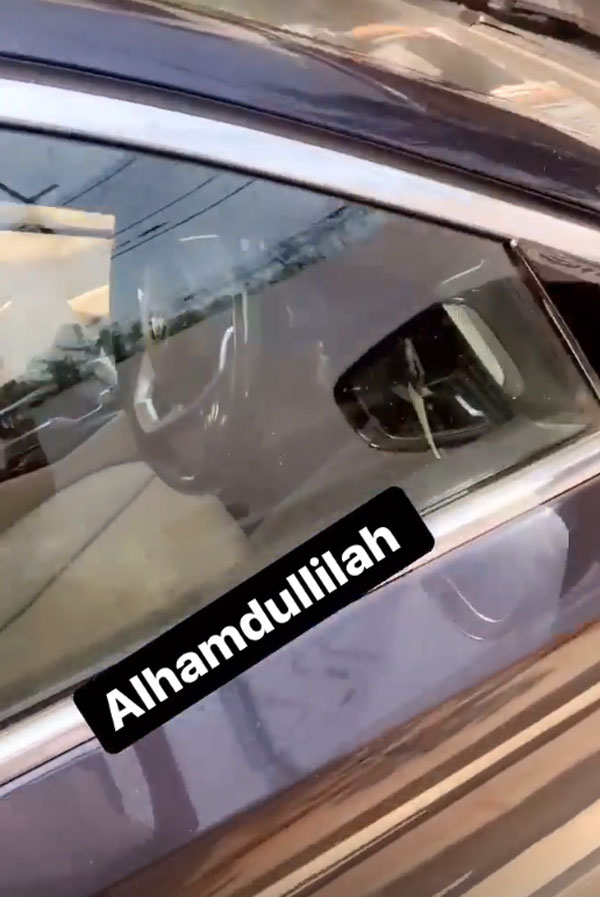 நாடு திரும்பிய கையோடு புதிய சொகுசு காரை வாங்கிய பிரபல கிரிக்கெட் வீரர்... அவர் யார்னு தெரிஞ்சா மெர்சலாயிடுவீங்க!
