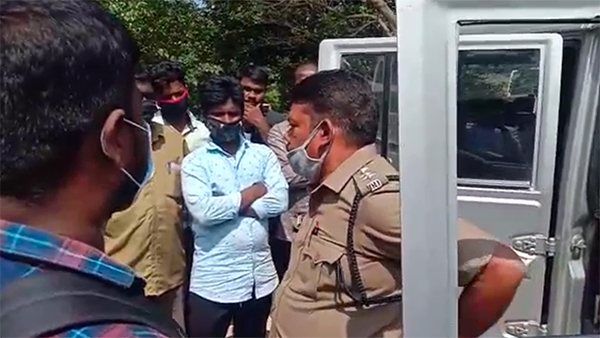 ஏன் அனைவரும் சீட் பெல்ட் அணிய வேண்டும்? சமூக வலை தளங்களில் வைரலாகும் தமிழக அதிகாரியின் வீடியோ!