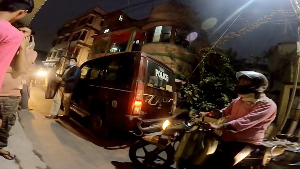 அதிக சத்தம் வந்ததால் கைது செய்த போலீஸ்... நியாயம் கேட்டு யூ-டியூப்பில் வீடியோ வெளியிட்ட சூப்பர் பைக் ரைடர்...