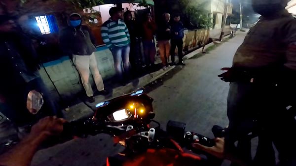 அதிக சத்தம் வந்ததால் கைது செய்த போலீஸ்... நியாயம் கேட்டு யூ-டியூப்பில் வீடியோ வெளியிட்ட சூப்பர் பைக் ரைடர்...