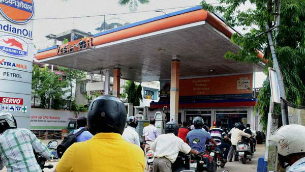 காரில் கூடுதல் எரிபொருள் நிரப்ப முடியுமா? - சந்தேகத்திற்கான பதில்!