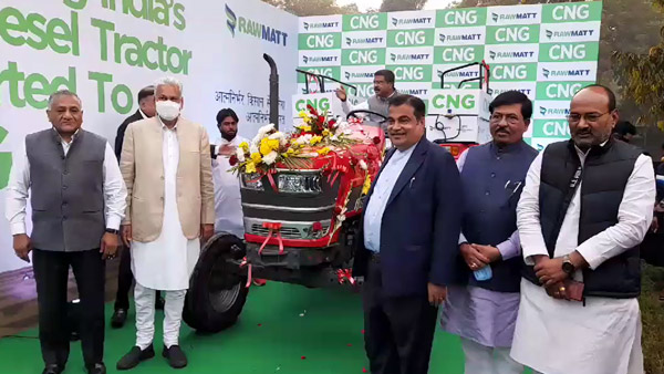 இந்தியாவின் முதல் சிஎன்ஜி டிராக்டர் அறிமுகம்... எரிபொருள் செலவில் ஆண்டுக்கு 1 லட்ச ரூபாய் சேமிக்கலாம்...