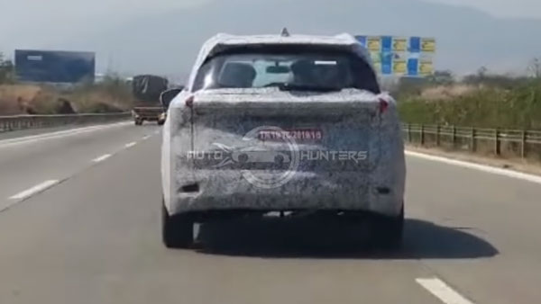 மும்பை விரைவுசாலையில் அதிவேக சோதனையில் புதிய தலைமுறை மஹிந்திரா எக்ஸ்யூவி500!! அறிமுகம் இந்த ஆண்டில்...