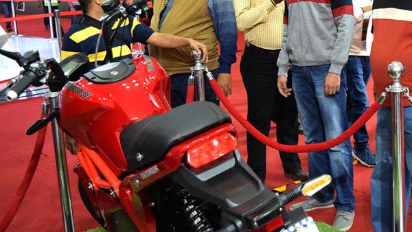 இந்தியாவில் அடுத்தடுத்த அறிமுகமாகும் எலக்ட்ரிக் பைக்குகள்!! மிக விரைவில் ஒகி100 அறிமுகமாகிறது...