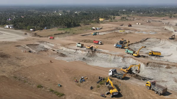 ஓசூரில், ஓலா நிறுவனத்தின் 'மெகா' எலெக்ட்ரிக் ஸ்கூட்டர் ஆலை கட்டுமானப் பணிகள் விறுவிறு!