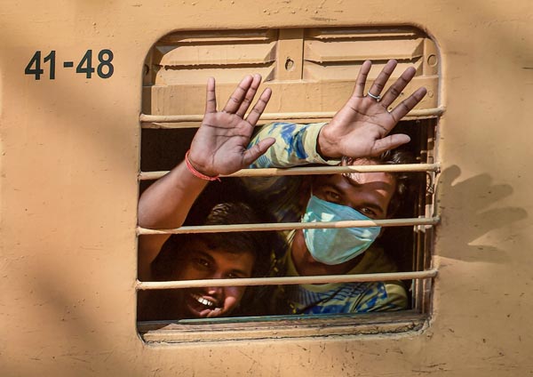 ஒற்றை பெண்ணுக்காக முழு வேகத்தில் இயங்கிய ரயில்... வடகிழக்கு ரயில்வேதுறையின் சபாஷ் செயல்... என்ன தெரியுமா?