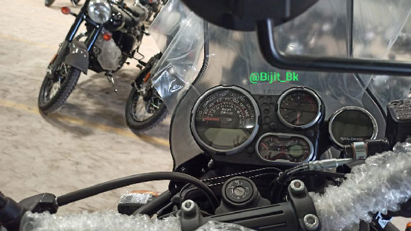 புதிய சில்வர் நிறத்தில் 2021 ராயல்என்பீல்டு ஹிமாலயன் பைக் இப்படிதான் இருக்குமா?! பார்க்கும்போதே வாங்க தோணுதே..