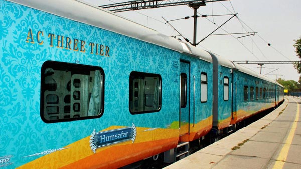 ஒற்றை பெண்ணுக்காக முழு வேகத்தில் இயங்கிய ரயில்... வடகிழக்கு ரயில்வேதுறையின் சபாஷ் செயல்... என்ன தெரியுமா?