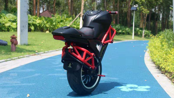 ஒரே ஒரு வீலுடைய மின்சார பைக்... விலையை கேட்ட தலை தெறிக்க ஒடுவீங்க... இது எந்த நாட்டு தயாரிப்பு தெரியுமா?