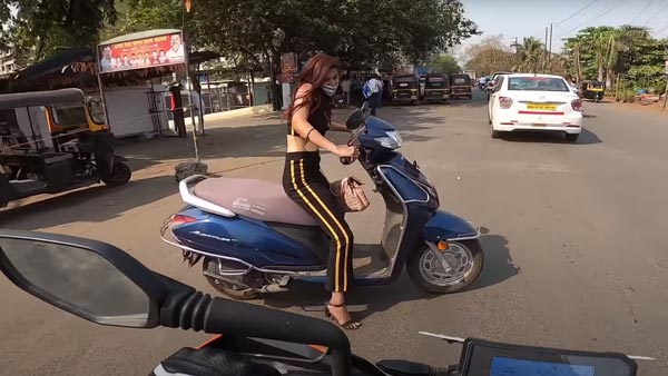 ரொம்ப மோசம்! தப்பு பண்ணிட்டு நடுவிரலை காட்டிய இளம்பெண்... பதிலுக்கு இளைஞர் என்ன செய்தார் தெரியுமா?