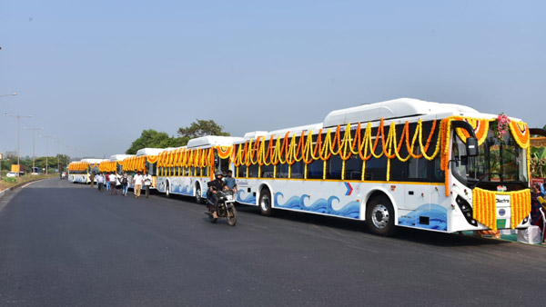 கோவாவில் அறிமுகம் செய்யப்பட்ட புதிய பஸ்களை பார்த்து ஏக்க பெருமூச்சு விடும் தமிழக மக்கள்... ஏன் தெரியுமா?
