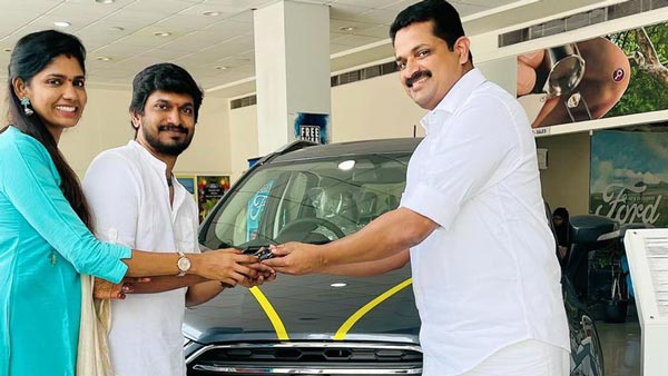 புதிதாக திருமணமான இயக்குனருக்கு காரை ஆச்சரிய பரிசாக அளித்த தயாரிப்பாளர்... இந்த காரோட விலை எவ்ளோ தெரியுமா?