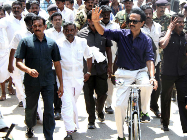 முதல்வரிடம் நிலம் இல்லை, தலைவரிடம் கார் இல்லை... தமிழக தேர்தலில் 'ஸ்டார்' வேட்பாளர்களின் கார்கள் விபரம் குறித்த ருசிகர தகவல்கள்!