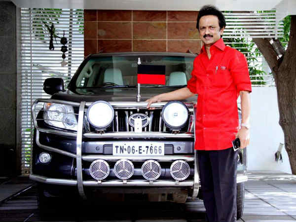 முதல்வரிடம் நிலம் இல்லை, தலைவரிடம் கார் இல்லை... தமிழக தேர்தலில் 'ஸ்டார்' வேட்பாளர்களின் கார்கள் விபரம் குறித்த ருசிகர தகவல்கள்!