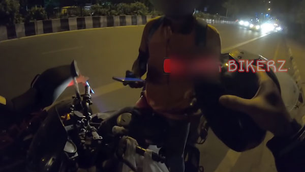 இத செய்யறதுக்கு பெரிய மனசு வேணும்... ஸ்விக்கி டெலிவரி பாயை நெகிழ வைத்த கேடிஎம் பைக் உரிமையாளர்...