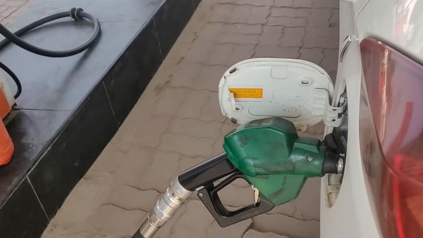 டாடா டியாகோ எவ்வளவு மைலேஜ் தருகிறது?.. உண்மையை வெளிப்படையாக யுட்யூபில் போட்டுடைத்த இளைஞர்!!