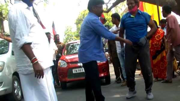 அமைச்சர் எஸ்.பி.வேலுமணிக்காக யோகா மாஸ்டர் செய்த காரியம்... வாயை பிளந்து பார்த்த கோவை மக்கள்... வீடியோ
