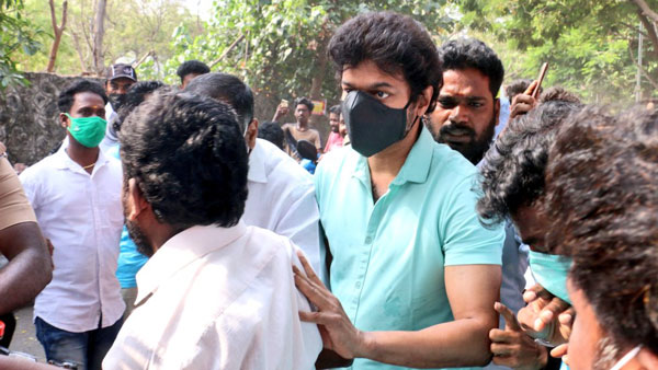 தேர்தல் களத்தை சூடாக்கிய நடிகர் விஜய்... அவர் பயன்படுத்திய கருப்பு - சிவப்பு சைக்கிள் விலை எவ்வளவு தெரியுமா?