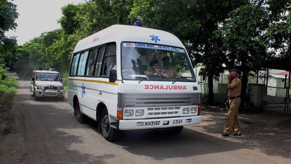 இறந்தவரின் உடலை எடுத்து செல்ல ரூ. 60,000 கேட்ட ஆம்புலன்ஸ் டிரைவர்... வேற லெவல் நடவடிக்கை எடுத்த போலீஸ்!!
