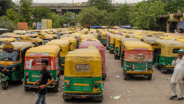 கவர்மெண்ட்னா இப்படி இருக்கணும்... லாக்டவுண் அறிவித்த கையோடு உதவி தொகையையும் அறிவித்த உத்தவ் தாக்ரே... எவ்வளவு வர போகுது தெரியுமா?