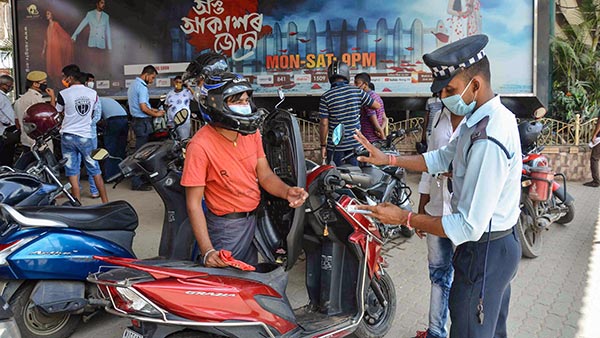 கடுமையான அபராதம் விதிக்க முடிவு... டூவீலர்களில் இனி இது ரெண்டும் இல்லாவிட்டால் அவ்ளோதான்... என்னனு தெரியுமா?