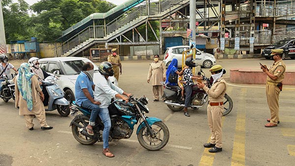 கடுமையான அபராதம் விதிக்க முடிவு... டூவீலர்களில் இனி இது ரெண்டும் இல்லாவிட்டால் அவ்ளோதான்... என்னனு தெரியுமா?