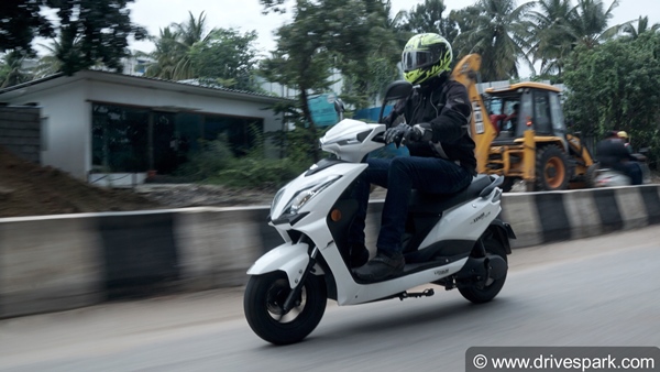 கடுமையான அபராதம் விதிக்க முடிவு... டூவீலர்களில் இனி இது ரெண்டும் இல்லாவிட்டால் அவ்ளோதான்... என்னனு தெரியுமா?