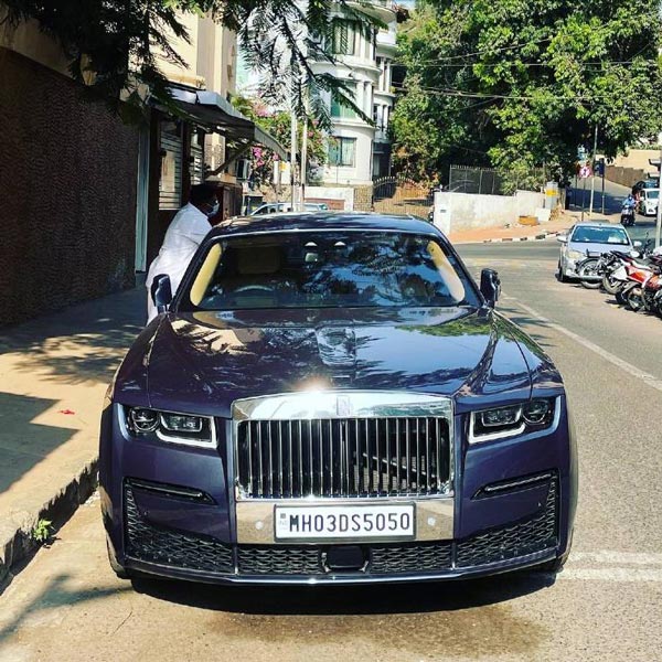 நிவாரணம் கேட்ட தொழிலதிபர் ரூ.9 கோடிக்கு ரோல்ஸ்ராய்ஸ் வாங்கி அசத்தல்!