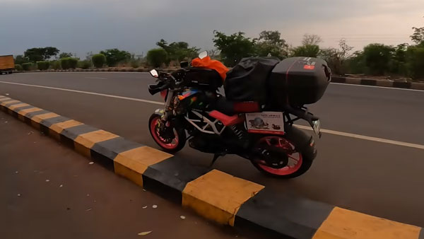 நாய் குட்டியை காப்பாற்ற போய் குடிகாரர்களிடத்தில் சிக்கிய இளம்பெண்... உதவிக்கு யாருமே வரல... கடைசியில் என்ன நடந்தது?