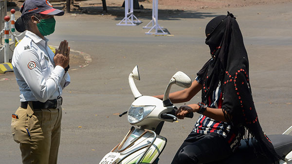 மீண்டும் தீவிரமாகும் ஊரடங்கு... இந்த முறை வேற-லெவல் நடவடிக்கை எடுக்க போறாங்களாம்!! காவல்துறை அறிவிப்பு!