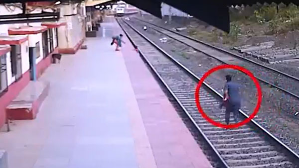 ரியல் லைஃப் சூப்பர் ஹீரோவிற்கு மிகவும் காஸ்ட்லியான பரிசு அறிவித்த பிரபல தொழிலதிபர்... என்ன பரிசுனு தெரிஞ்சா ஆச்சரியப்படுவீங்க!!