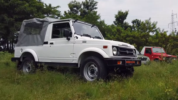 ஜிப்ஸி தோற்றத்திற்கு மாறிய மாருதி 800!! கர்நாடகா சாலையில் உலா வரும் மாடிஃபை கார்!!