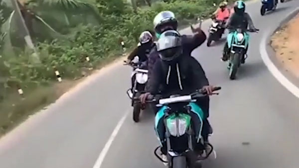 இது தேவையா...!! சொந்த செலவில் சூனியம் வைத்து கொண்ட கேடிஎம் பைக் ஓட்டுனர்!
