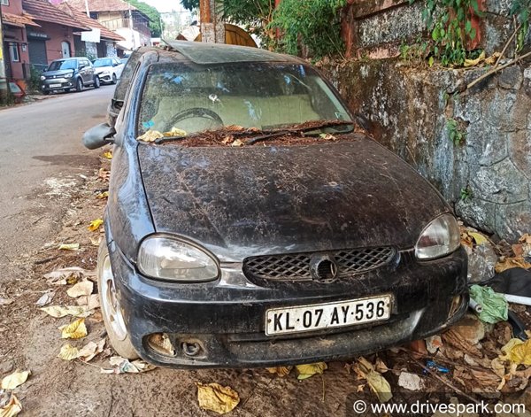 ரெனோ டீலரிலேயே பழைய கார்களை அழிக்கக் கொடுக்கலாம்... டூவீலரை கொடுப்பவர்களுக்கும் அதிரடி சலுகை!